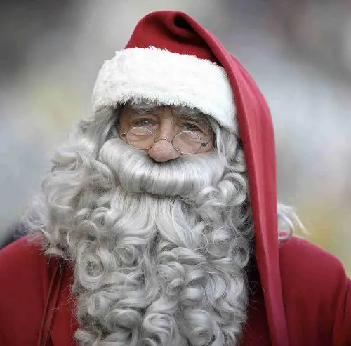 Gli islamici attaccano Babbo Natale: disonesto