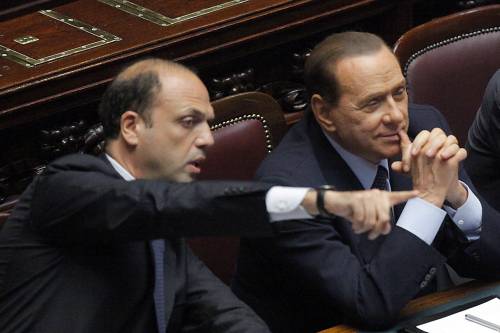 Inzia la fase due ma Berlusconi tira il freno: "Nuove tasse sarebbero inconcepibili"