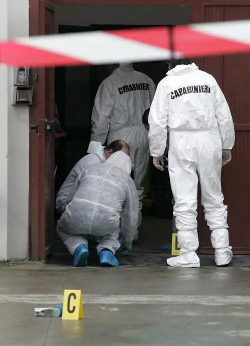 Ucciso nella tipografia dove lavorava Forse larma è un manico di scopa