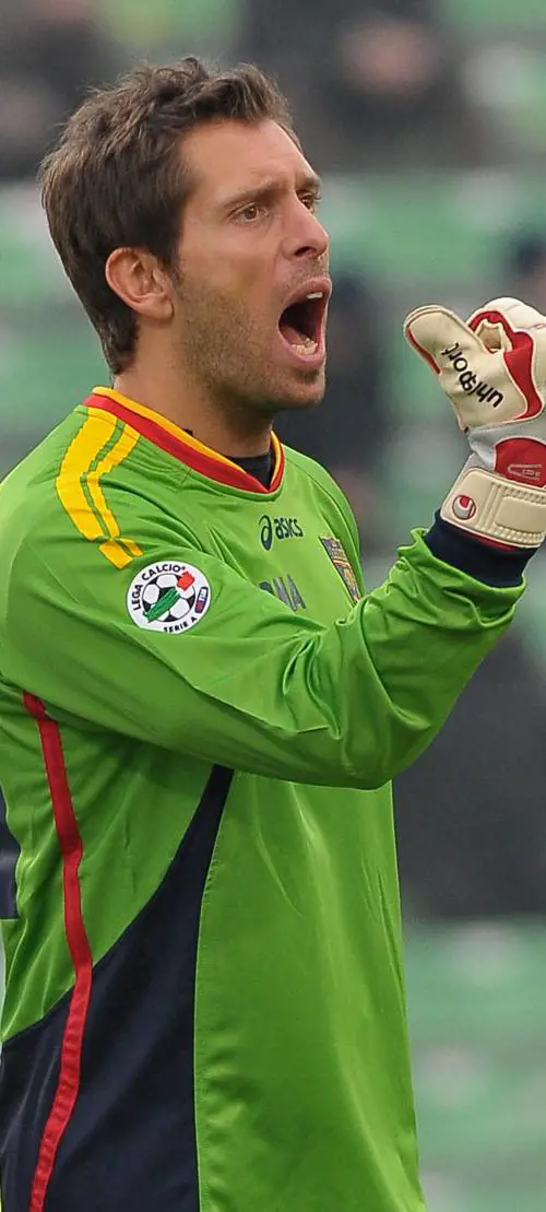 Nel tritacarne per una vocale Urlo Benassi, rabbia Benussi