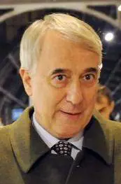 Il «gioco della torre» di Pisapia: auspica soluzioni che però ci sono già