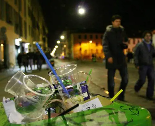 Il «fuori orario» dei locali: è incubo movida