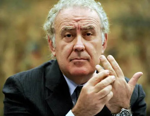 Per gli ascolti Santoro alza gli occhi pure al «Cielo»