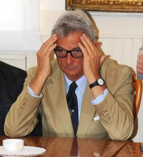 Il Pdl si ribella allaccordo con la sinistra