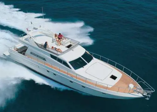 Il dragone si imbarca sui superyacht Le Ferrari del mare diventano cinesi