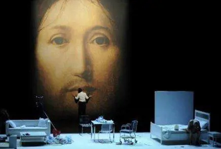 Spettacolo blasfemo al Parenti tra minacce e rosario in piazza