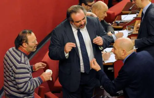 Il Pd insulta i genovesi: «Fate schifo». E rischia di saltare sulla moschea