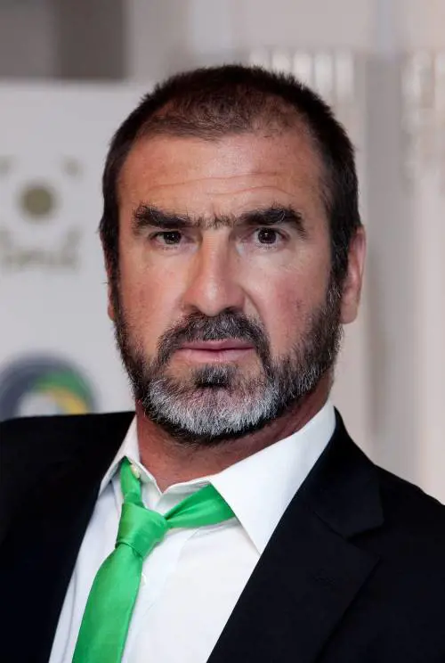 Se ora pure Eric Cantona dà un calcio alla politica Ci mancava solo lui...