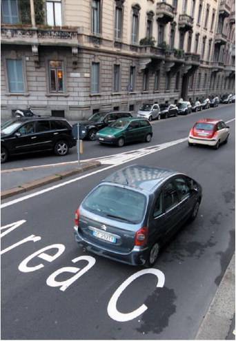Mancano 4 giorni al via, in Comune si litiga ancora sulle deroghe ai residenti