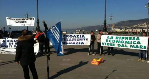 «Porti vuoti, in fuga 30mila barche»