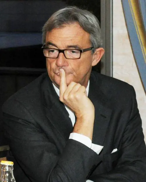 «Occorre valutare anche le agenzie di rating che danno i voti»