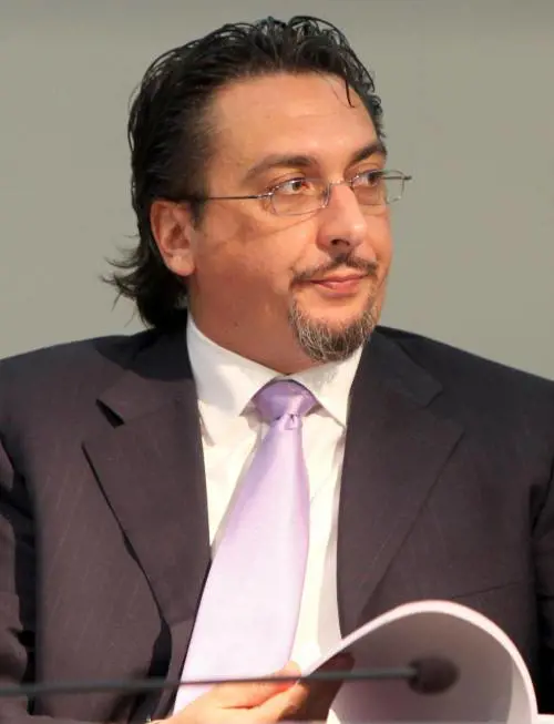 Assicurazioni Il titolo giù del 5,3%