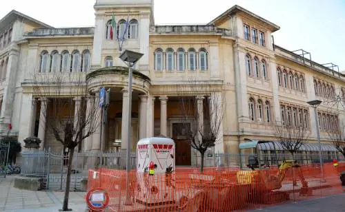 «È rischiosa la pista ciclabile sulla porta della scuola»