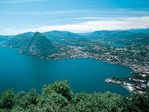 Effetti della cura Monti: migliaia di italiani si rifugiano a Lugano