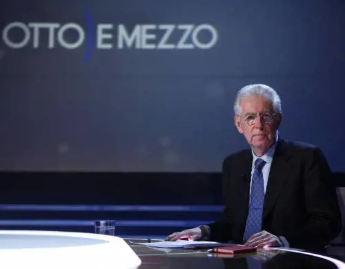 Monti in tv dalla Gruber: "Curvo per il peso del debito"