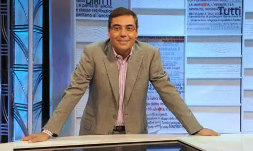 Saccende la Twitter-tv È una e trina: informa,  commenta e domanda