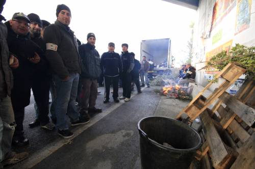 Movimento dei forconi Terzo giorno di sciopero Collegamenti paralizzati