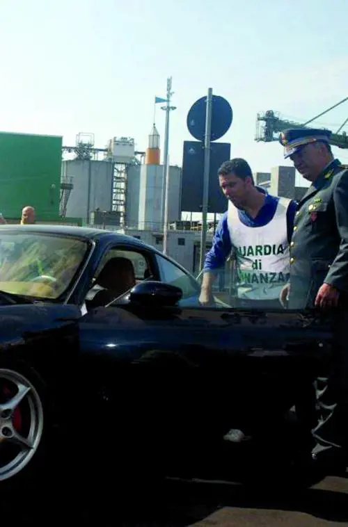 Tra ricchi e indigenti la forbice si allarga Unica salvezza: la casa