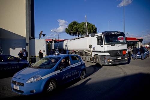 Prosegue lo sciopero dei tir Fermi stabilimenti Coca Cola e la fabbrica Fiat di Cassino