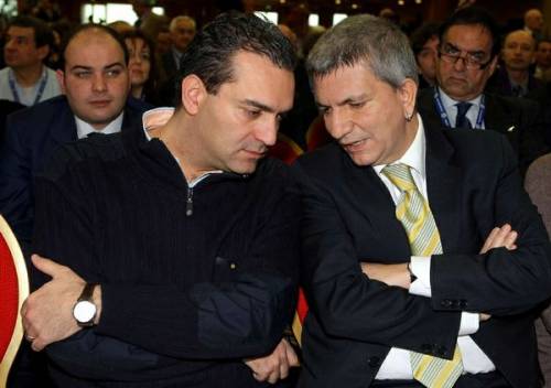Vendola e De Magistris sono sempre più uniti  per fare le scarpe al Pd