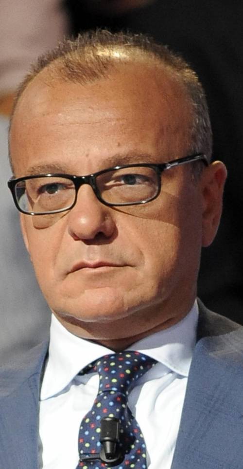 Un monito azzurro per Alfano: «O il partito la fabbrica  o lo farà qualcun altro. Serve un negoziato con l’Udc»