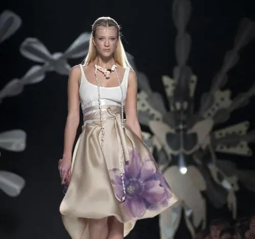 Il Rinascimento di Gattinoni: chiffon rosa, ceruleo e verde