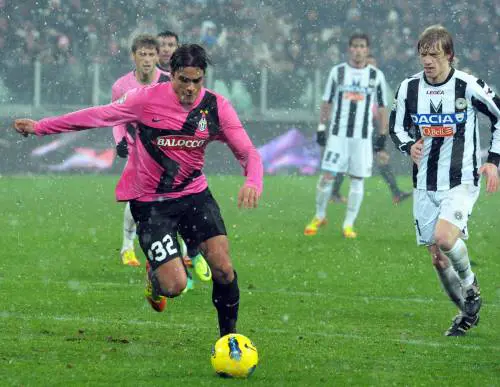 Bomber Matri l’idolo delle veline strega la Signora