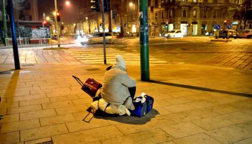 Sos freddo, mezzanini aperti ai clochard