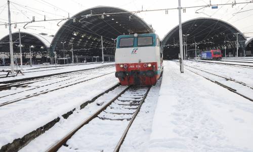 "Noi abbandonati a congelare sul treno. Modi disumani"