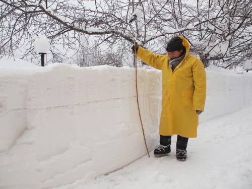 Nevica ancora al Centro Sud In 160mila sono rimasti al buio