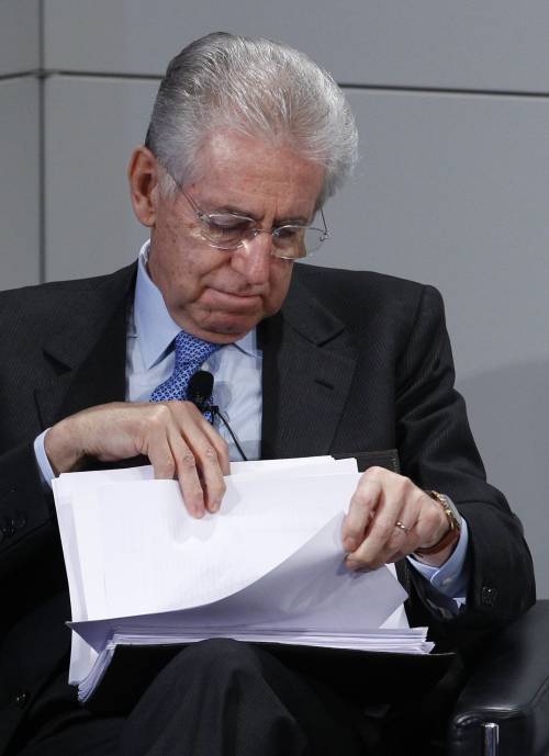 Monti: "Andiamo verso  la soluzione della crisi C'è disarmo tra partiti"