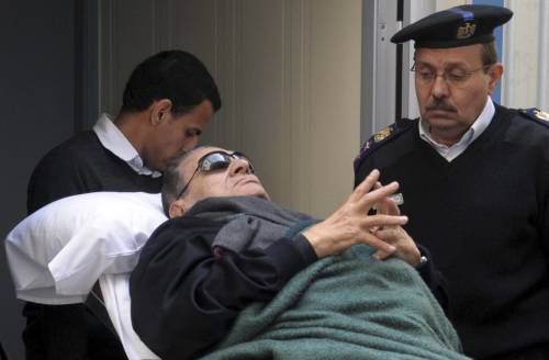 Egitto, Hosni Mubarak spostato nell'ospedale del carcere del Cairo