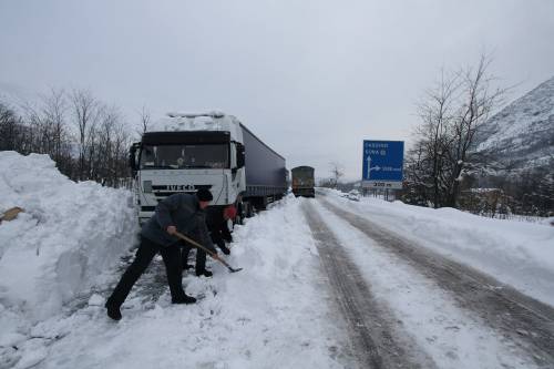 Neve, Alemanno insiste: "Noi male informati" Scuole chiuse a Roma