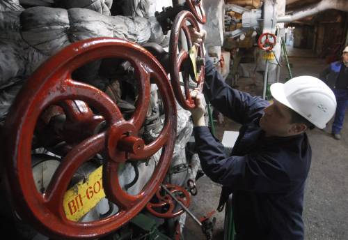 Gazprom blocca gas verso l'Ucraina. E Kiev chiude lo spazio aereo civile