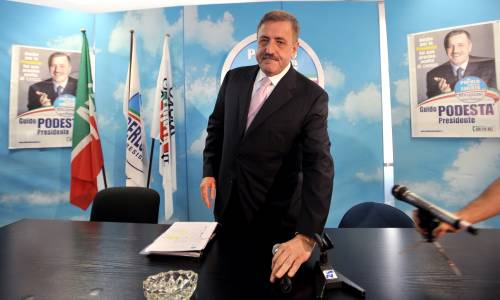Podestà spariglia le carte e si candida al congresso