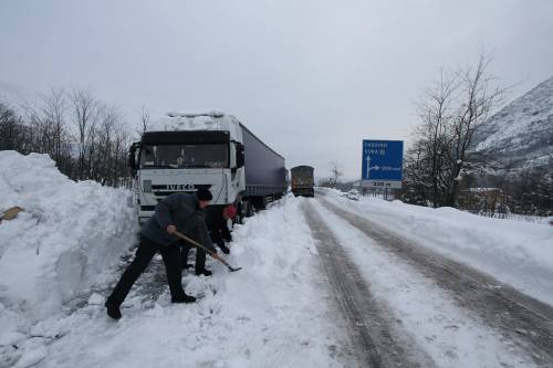 Neve, è ancora emergenza Il freddo fa nuove vittime Roma, aperta un'inchiesta