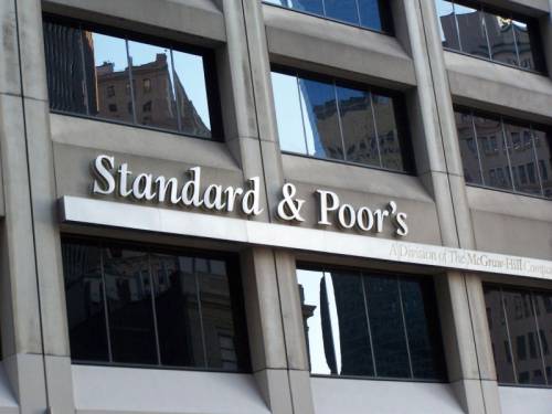 S&P, taglio al rating di 34 banche italiane