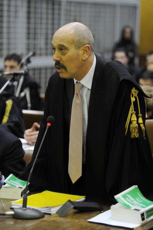 Riprende il processo Mills, la richiesta di De Pasquale: 5 anni di carcere per il Cav