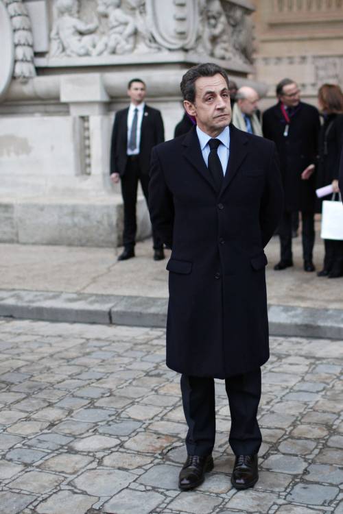 Francia, Sarkozy annuncia la ricandidatura all'Eliseo