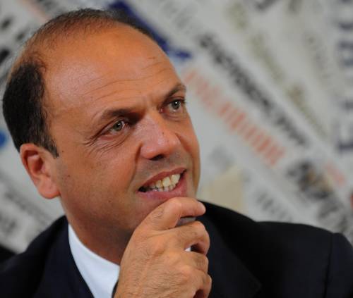 Pdl, caso delle tessere false Alfano: "Nessuna irregolarità I congressi andranno avanti"