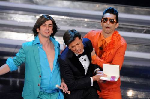 Sanremo, i Soliti idioti fanno infuriare i gay: "La Rai deve scusarsi"