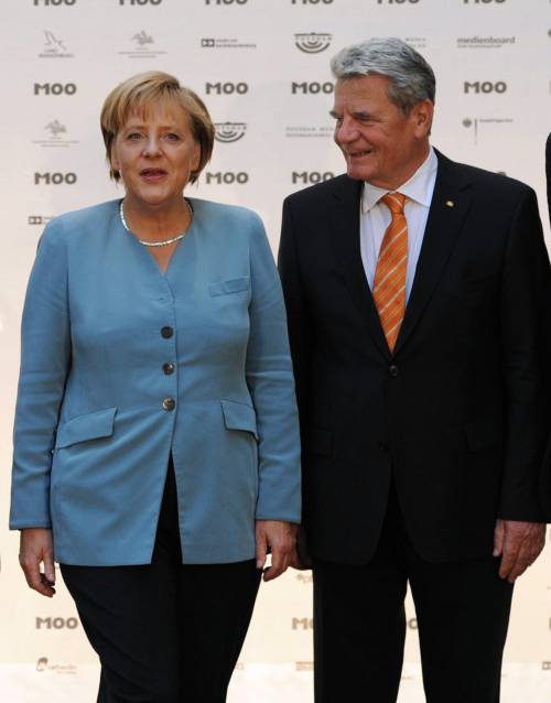 Scandalo in Germania, la Merkel ha detto sì a Gauck presidente
