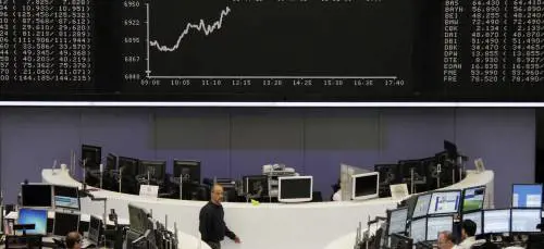 La Grecia si arrende, gli aiuti a un passo