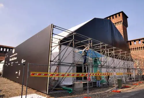 Via alle sfilate, il debutto più atteso è quello del Castello