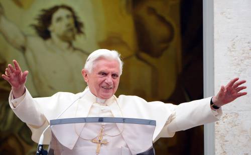 Il Papa debutta su twitter  E l'Angelus volerà in rete
