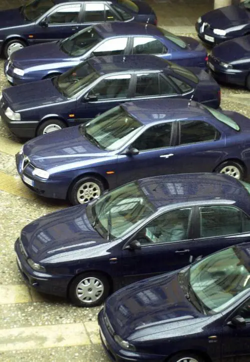 Il giudice al ministro: "Obbligati a muoverci ma ci togliete le auto"