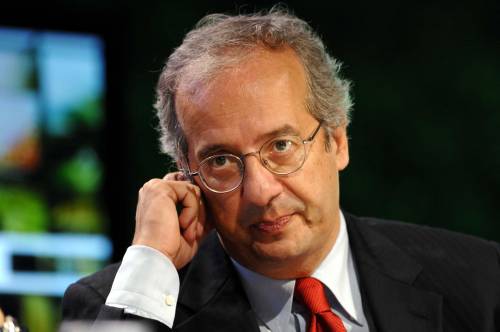 Veltroni: "L'articolo 18? Questione non decisiva" Poi rilancia le primarie