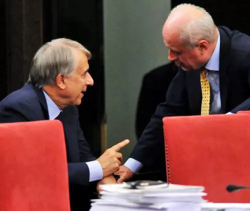 Il bilancio non quadra? Pisapia taglia sulla salute E arriva la stangata Tarsu