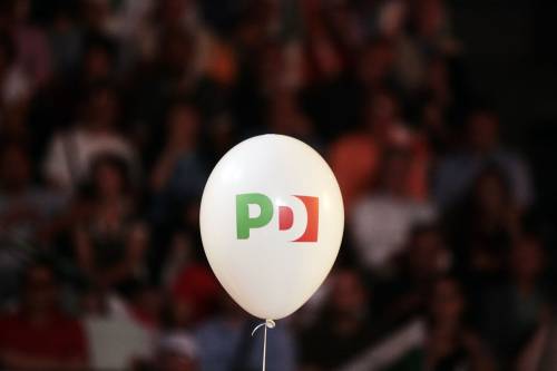 Tutti contro tutti Il manicomio Pd