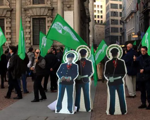 I No Tav portano lo scontro in città Cariche della polizia in stazione